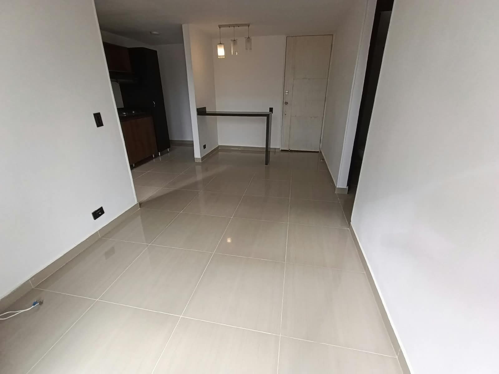Apartamento en arriendo en Alto de las Flores, Envigado — foto 4 de 14