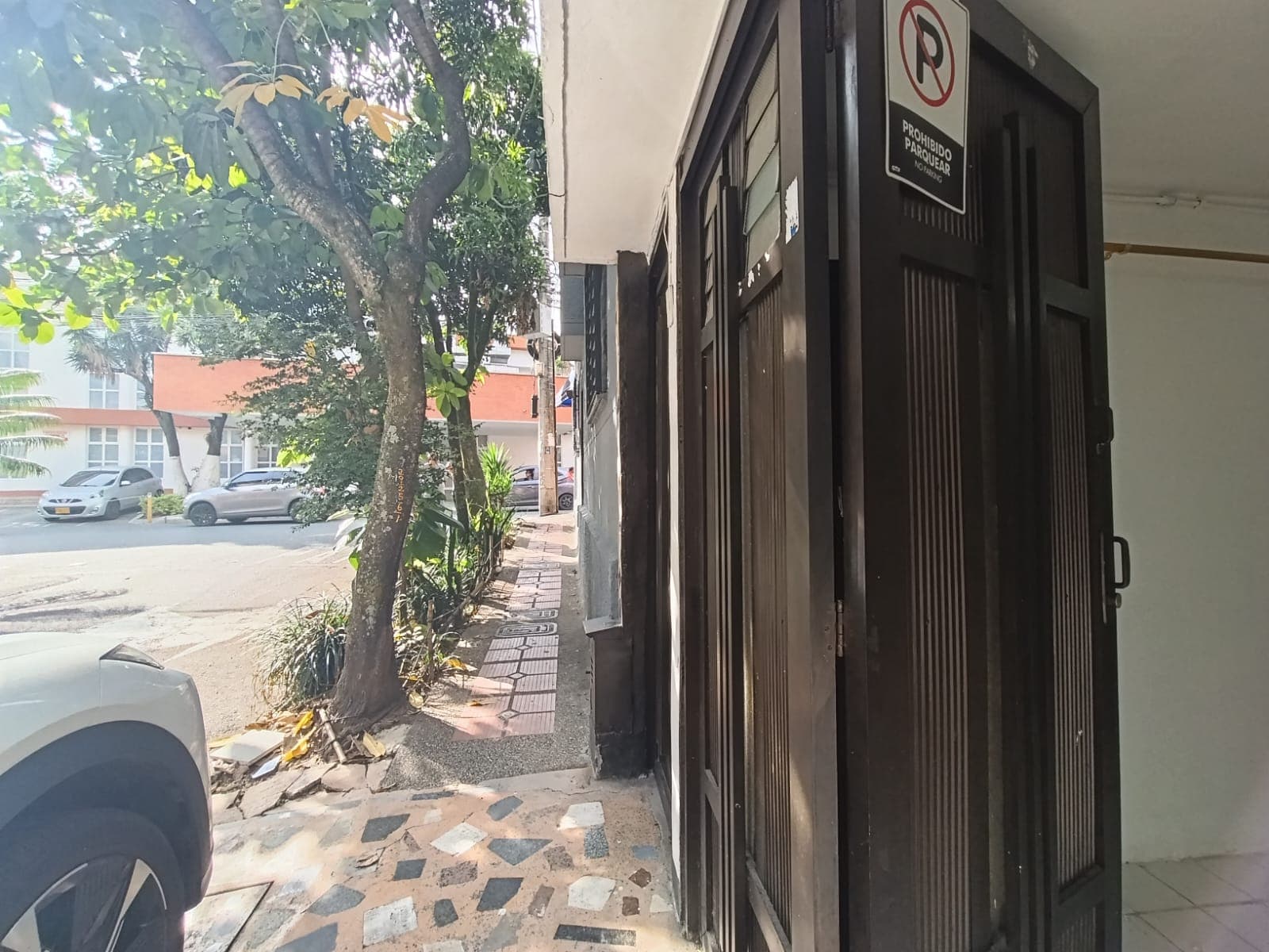 Local en arriendo en Prados de Sabaneta — foto 1 de 11