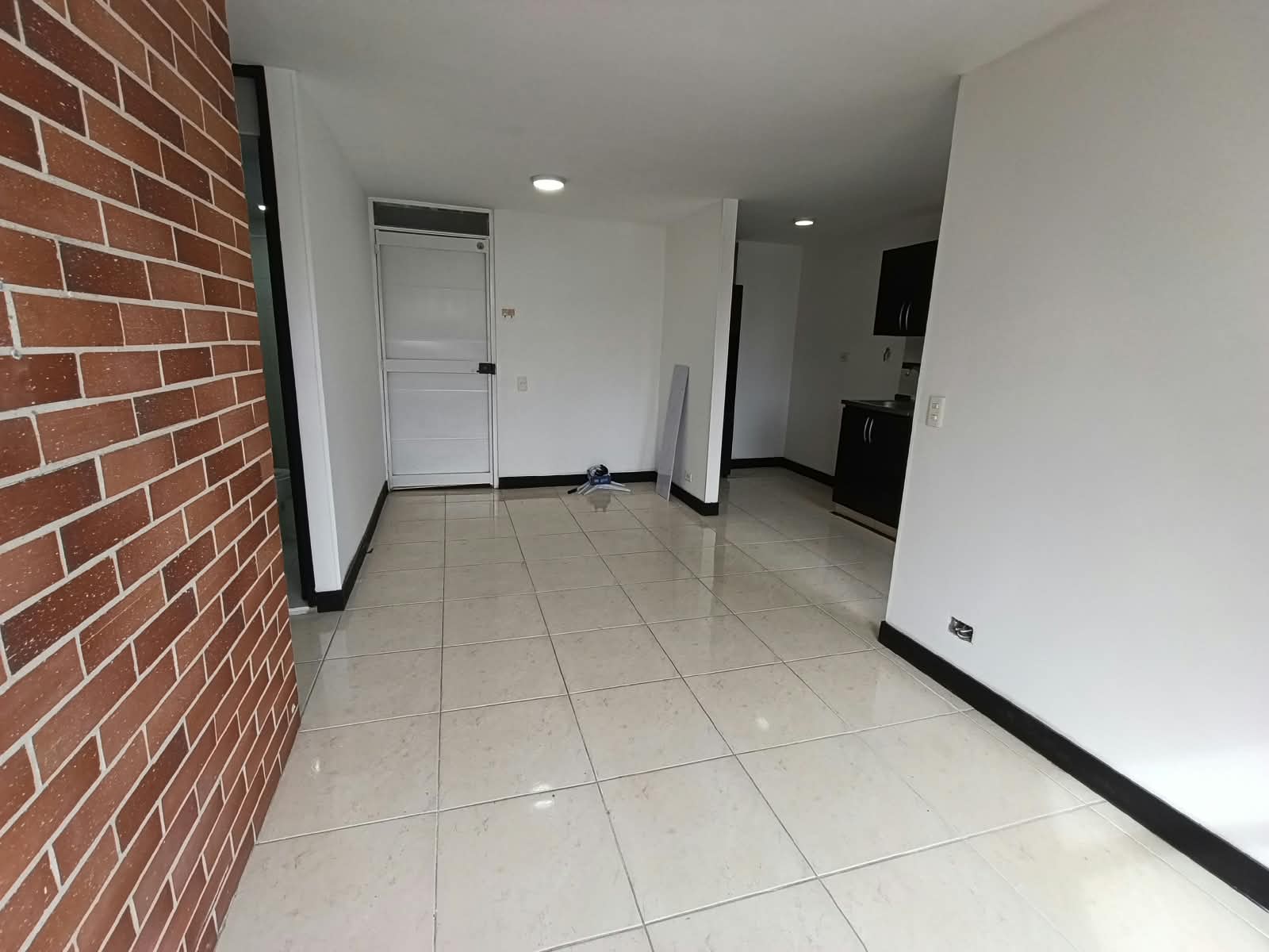 Apartamento en arriendo en Alto de las Flores, Envigado — foto 4 de 13