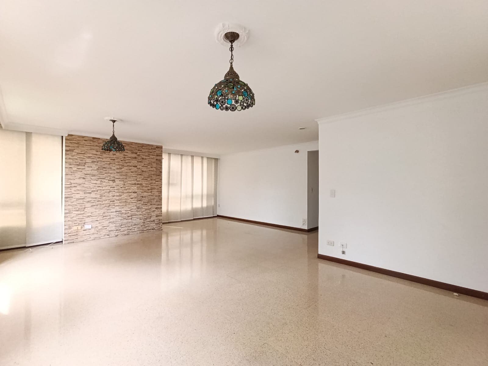 Apartamento en arriendo en Medellín — foto 3 de 16