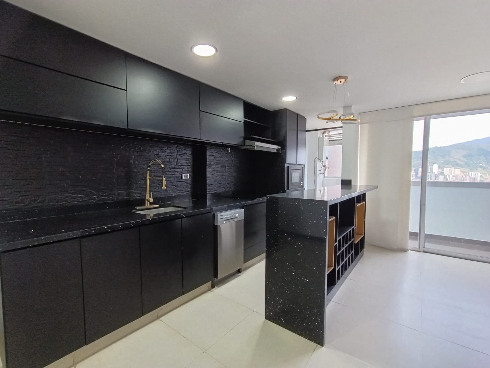 Apartamento en arriendo en Las Brisas La Estrella — foto 1 de 20