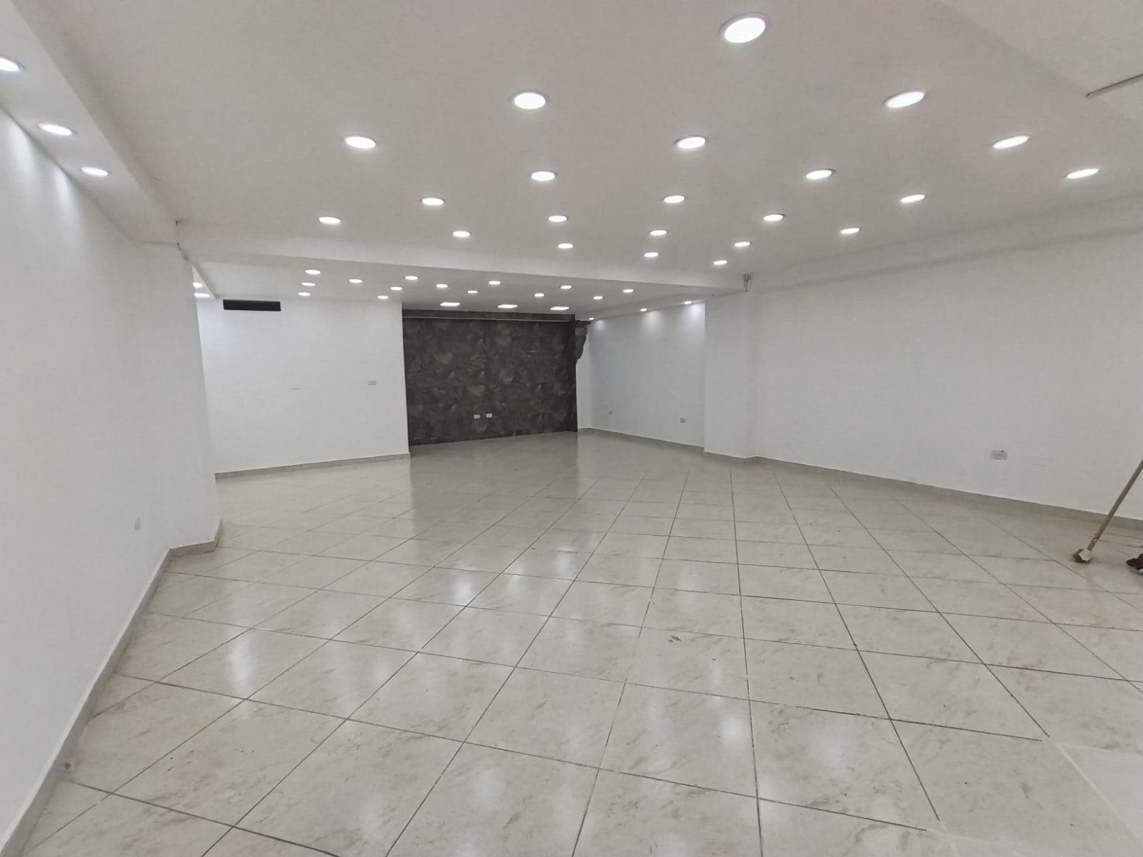 Local en arriendo en Centro de la Moda, Itagui — foto 2 de 10