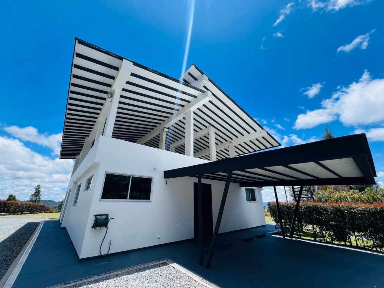 Casa Campestre en arriendo en Loma del Escobero Envigado — foto 2 de 20