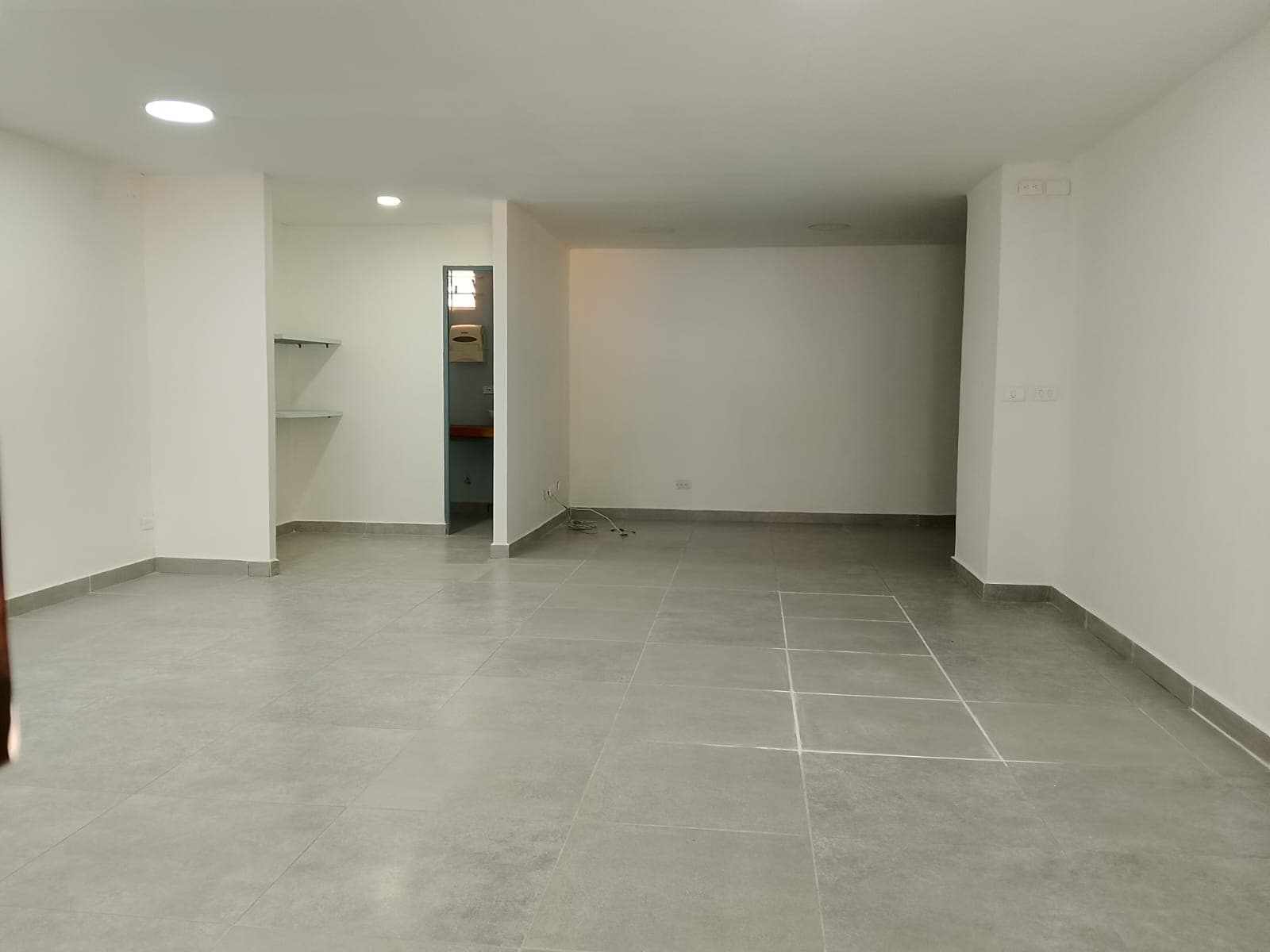 Local en arriendo en Belén Malibú, Medellín — foto 3 de 8