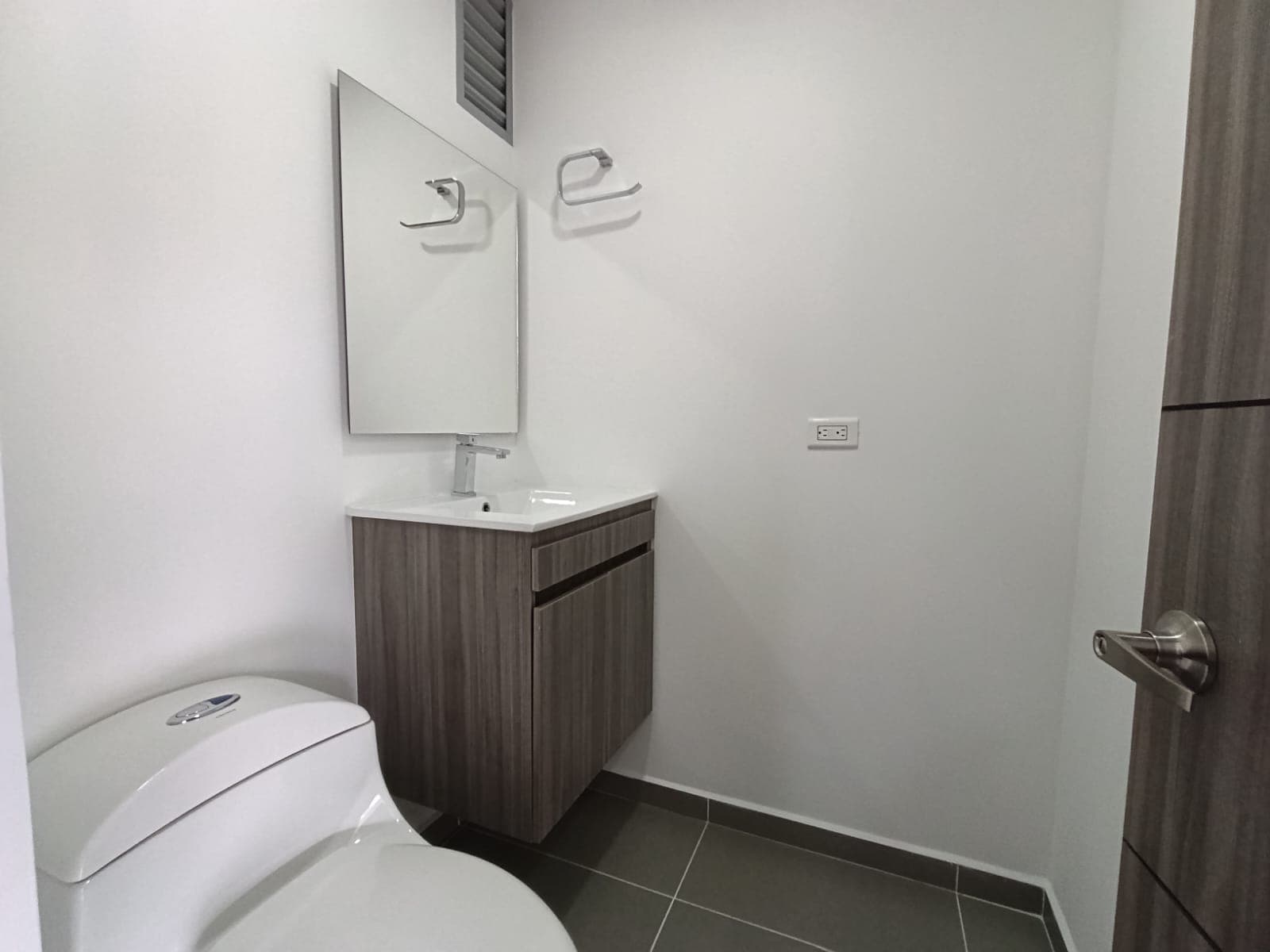Apartamento en arriendo en Cumbres, Envigado — foto 2 de 19