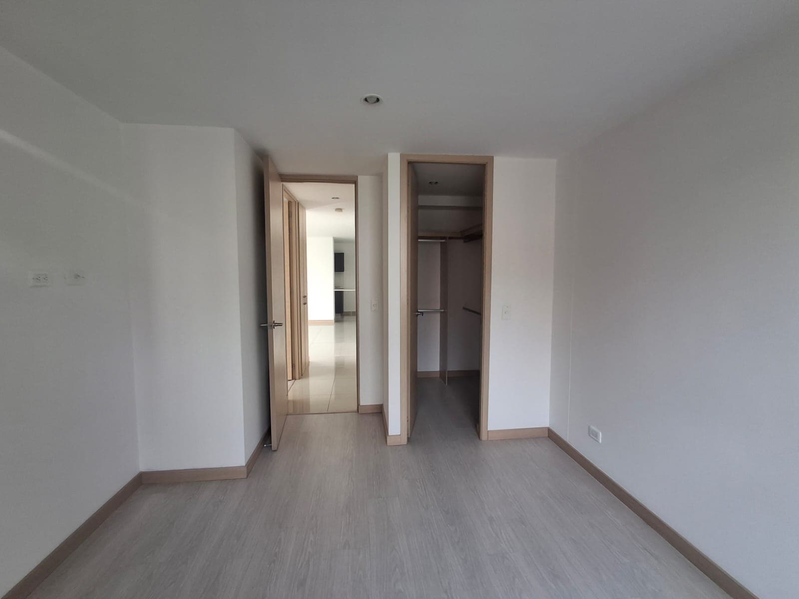 Apartamento en arriendo en El Esmeraldal, Envigado — foto 2 de 20