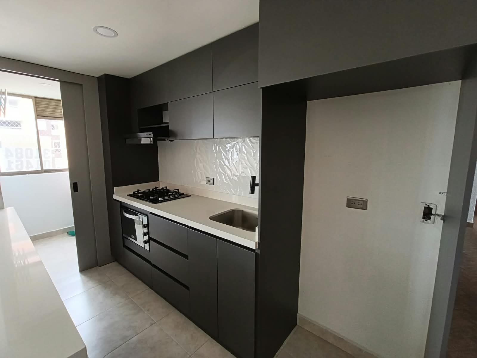Apartamento en arriendo en La Ferreria, La Estrella — foto 1 de 18
