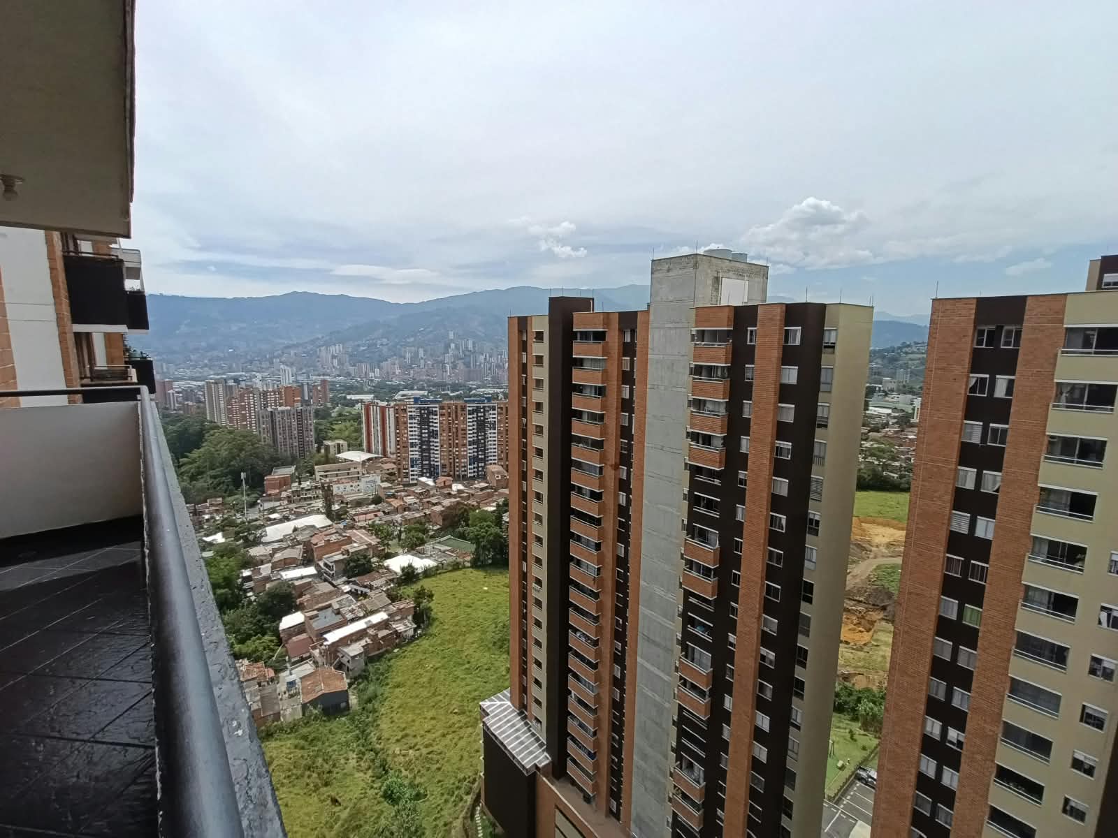 Apartamento en arriendo en La Ferreria, La Estrella — foto 1 de 18