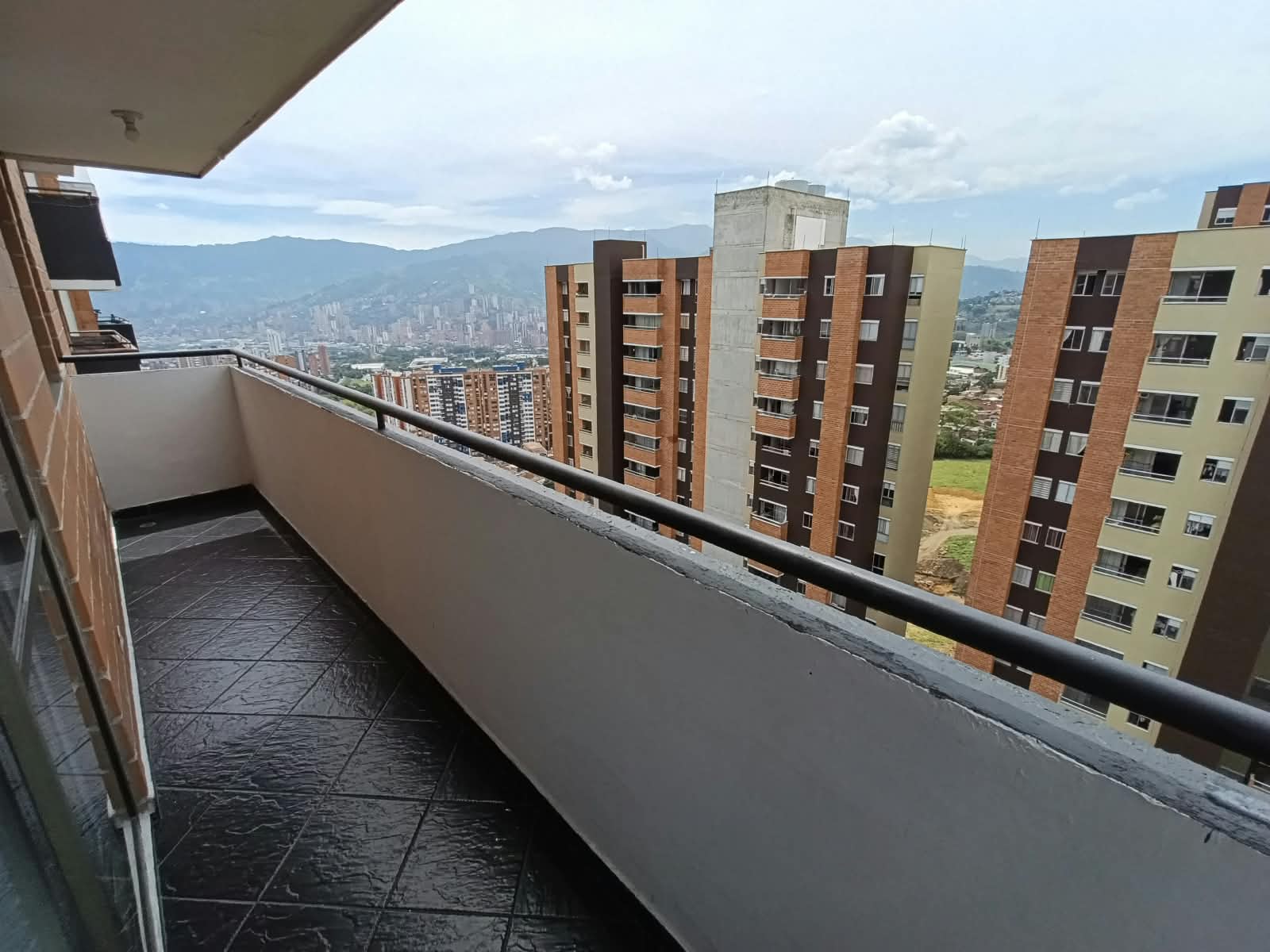 Apartamento en arriendo en La Ferreria, La Estrella — foto 2 de 18