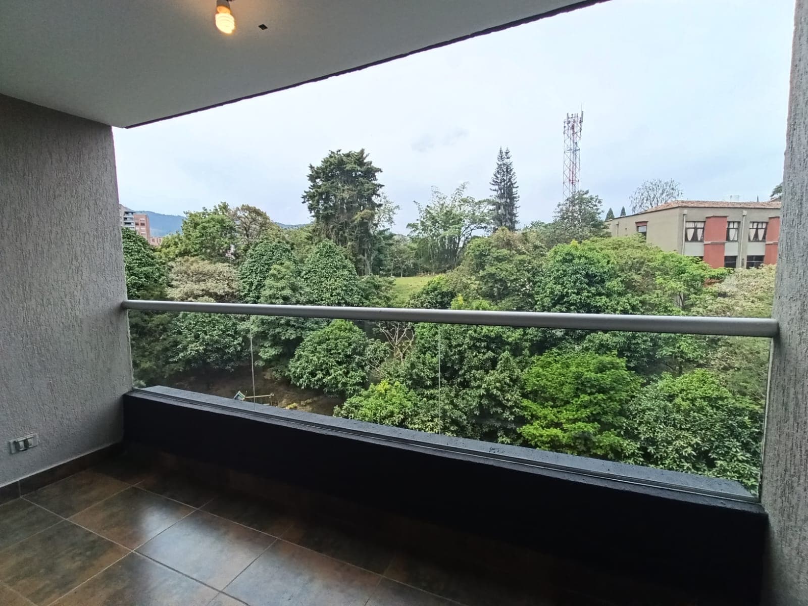 Apartamento en arriendo en Cumbres, Envigado — foto 2 de 18