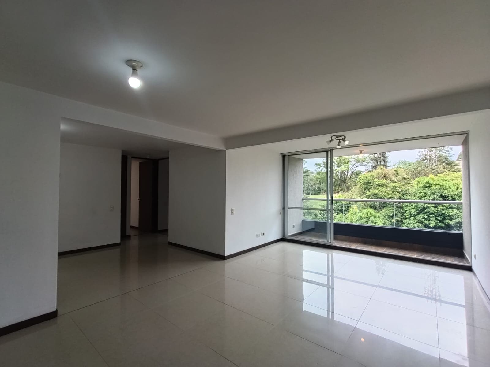 Apartamento en arriendo en Cumbres, Envigado — foto 3 de 18