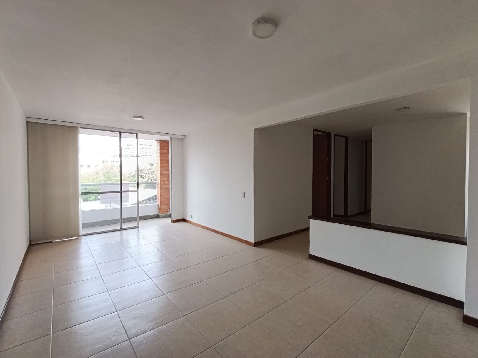 Apartamento en arriendo en Aguacatala, El Poblado, Medellín — foto 2 de 19