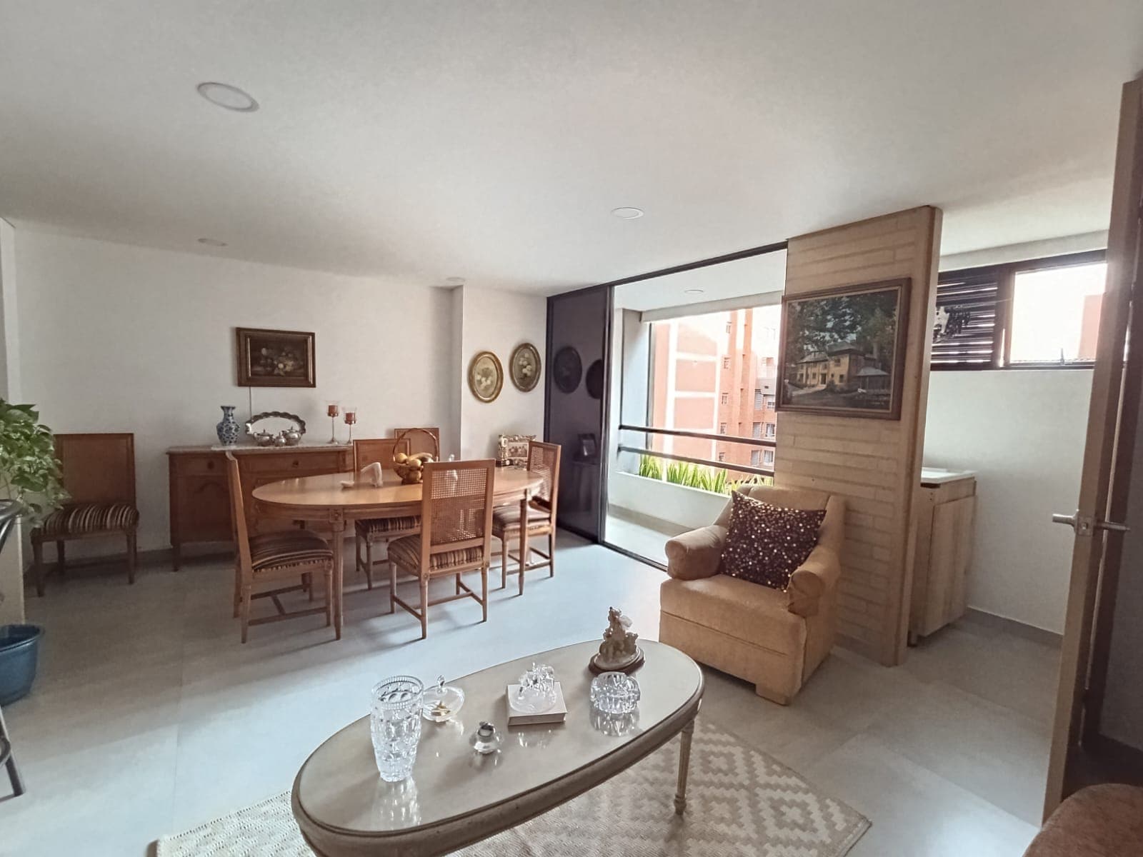 Apartamento en arriendo en Conquistadores, Laureles, Medellín — foto 1 de 20