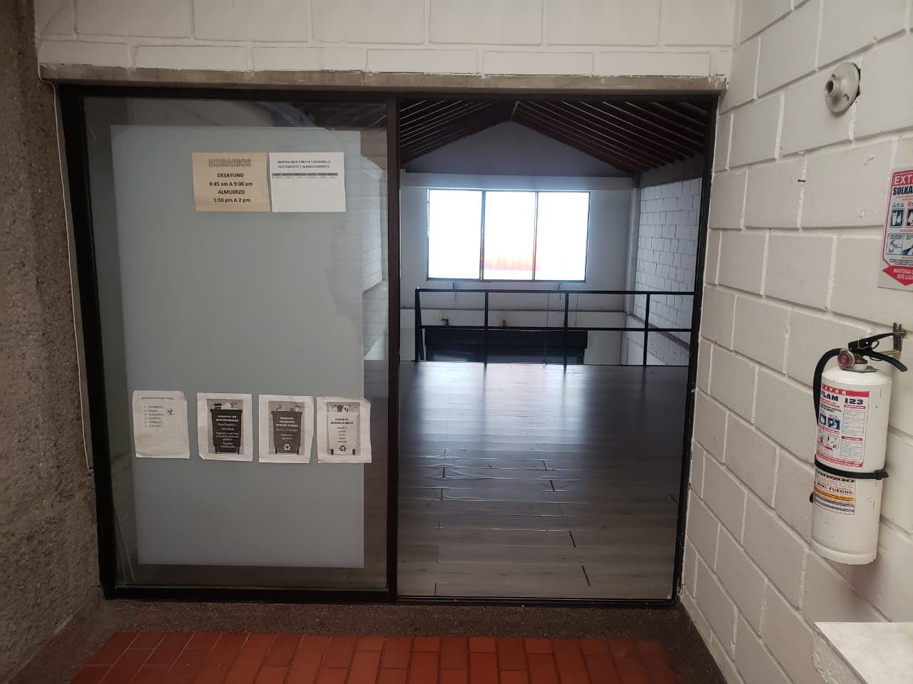 Local en arriendo en Medellín — foto 4 de 11