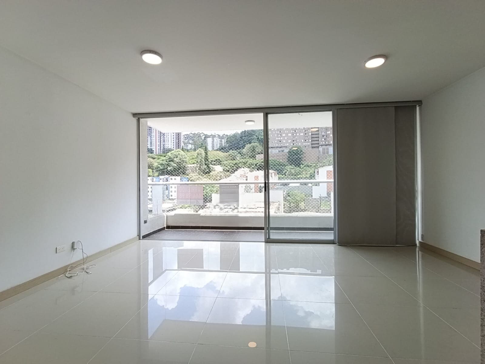 Apartamento en arriendo en Loma del Indio, El Poblado, Medellín — foto 2 de 13