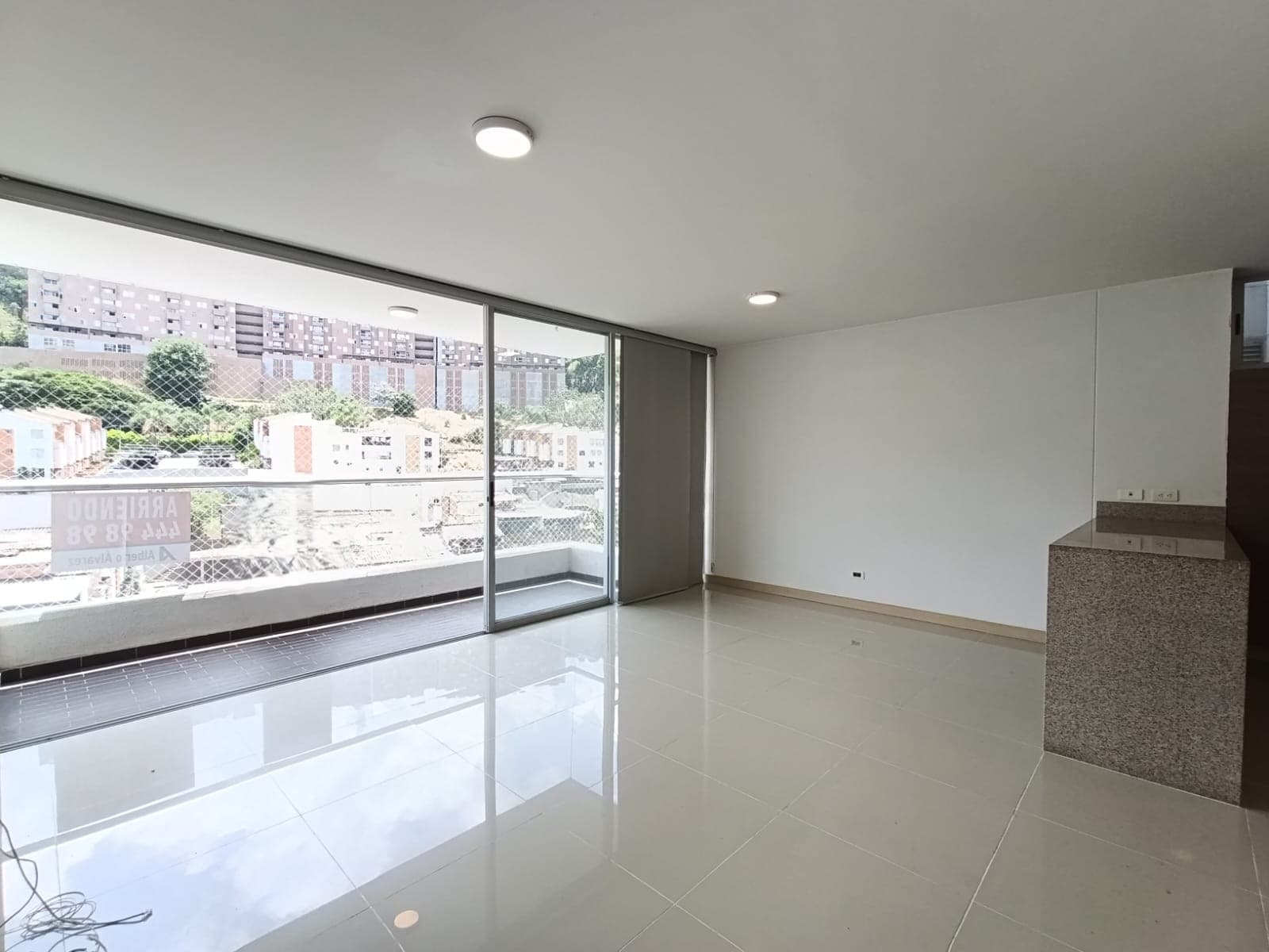 Apartamento en arriendo en Loma del Indio, El Poblado, Medellín — foto 5 de 13