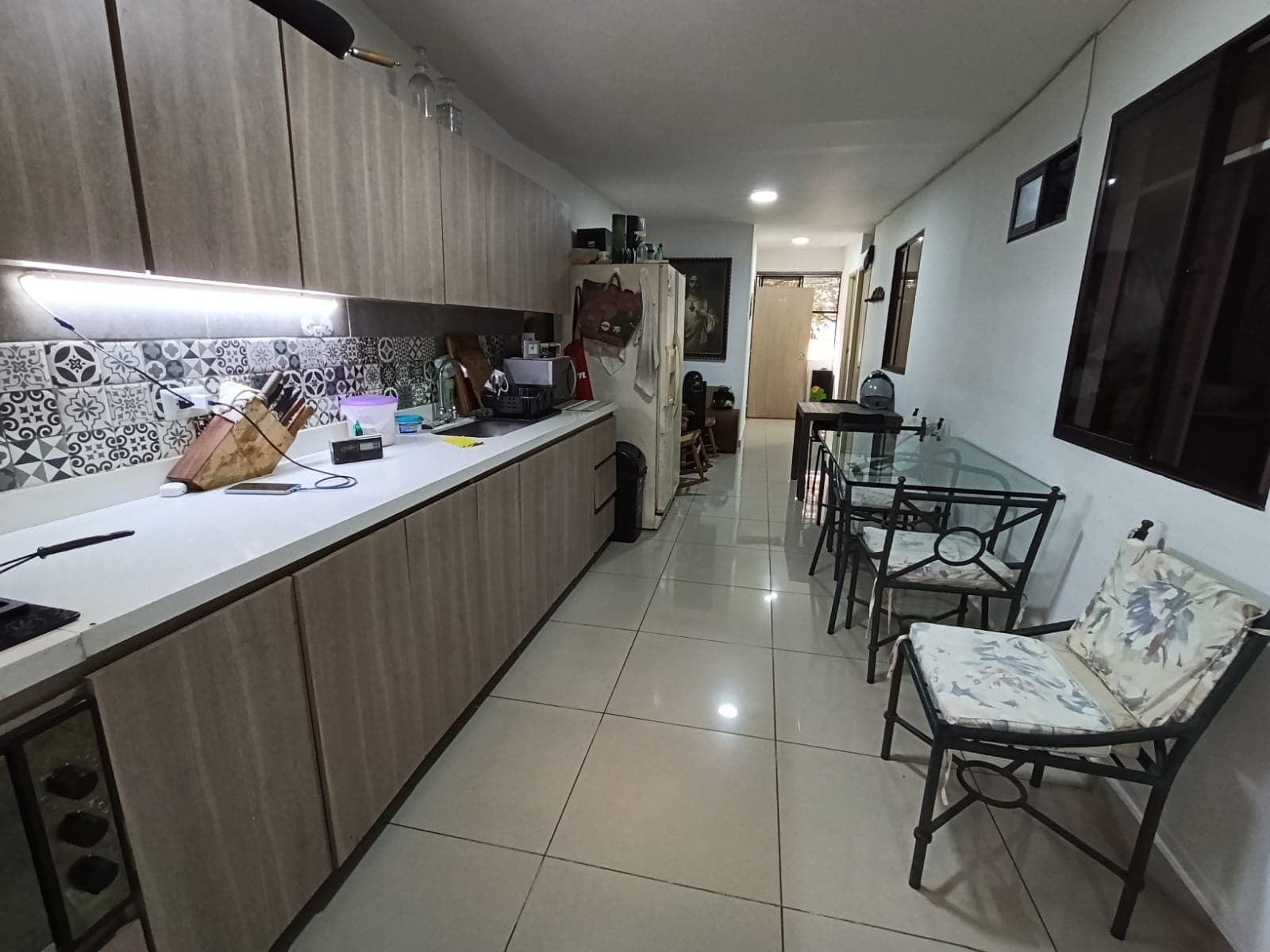 Casa Comercial en arriendo en San Joaquín Laureles, Medellín — foto 1 de 15