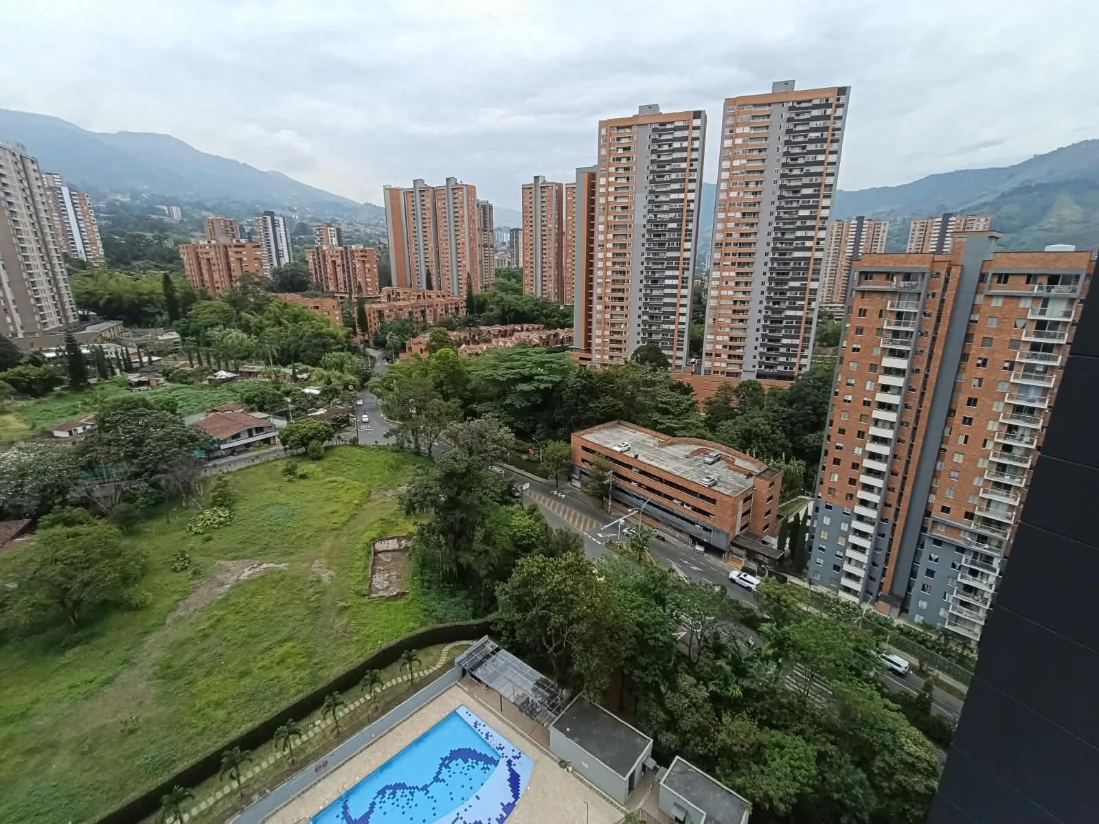 Apartamento en arriendo en Suramérica La Estrella — foto 1 de 18