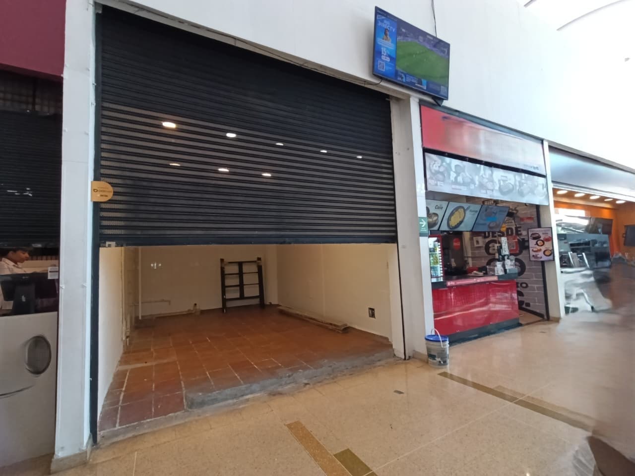 Local en arriendo en Medellín — foto 5 de 18