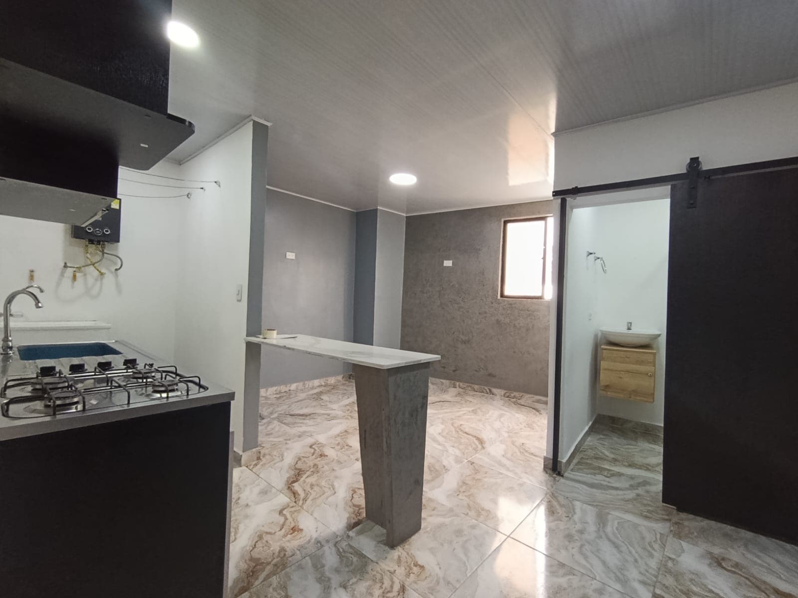 Apartamento en arriendo en Bombona, Centro, Medellín — foto 5 de 12