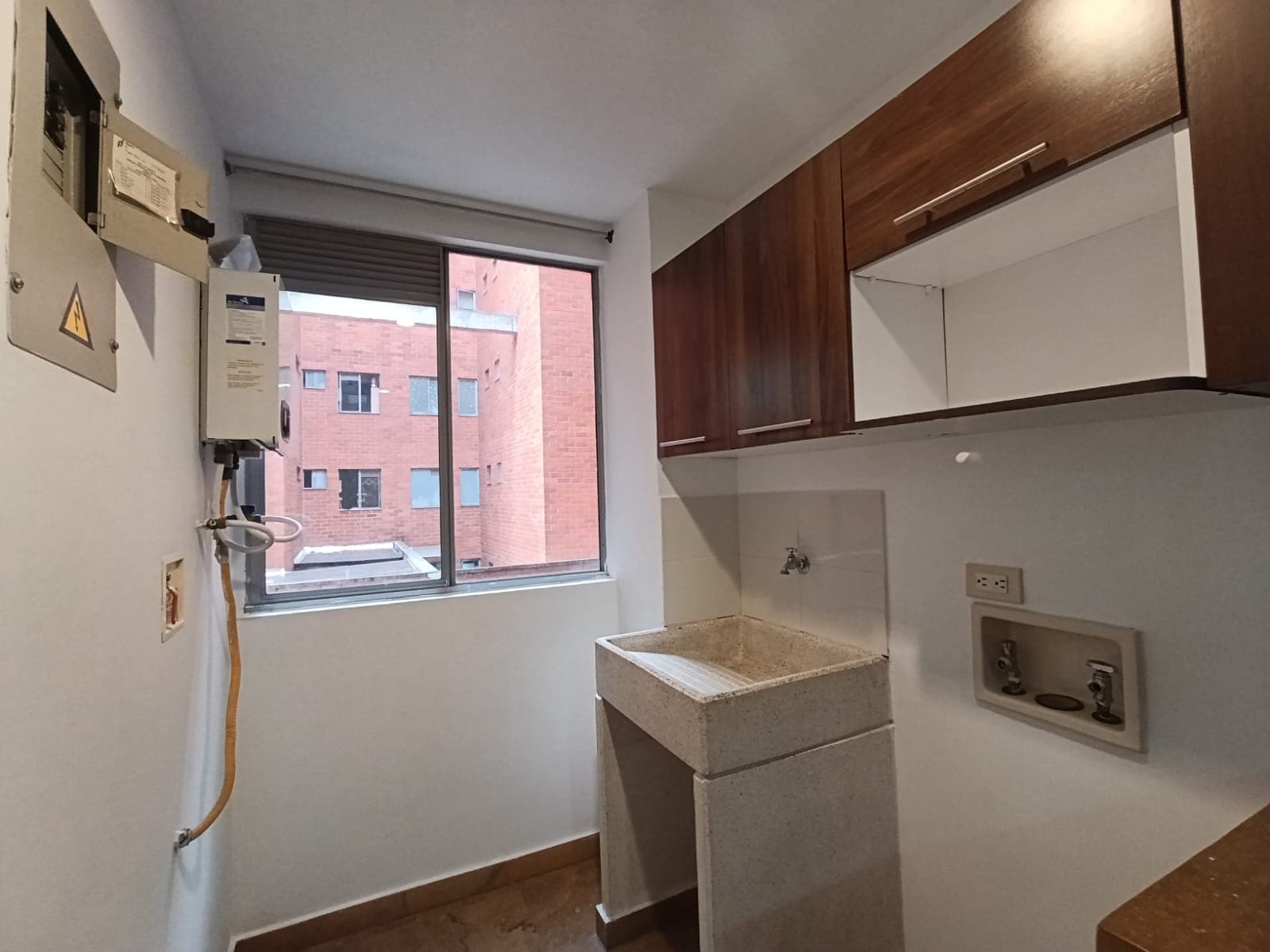 Apartamento en arriendo en Loma del Escobero Envigado — foto 2 de 16