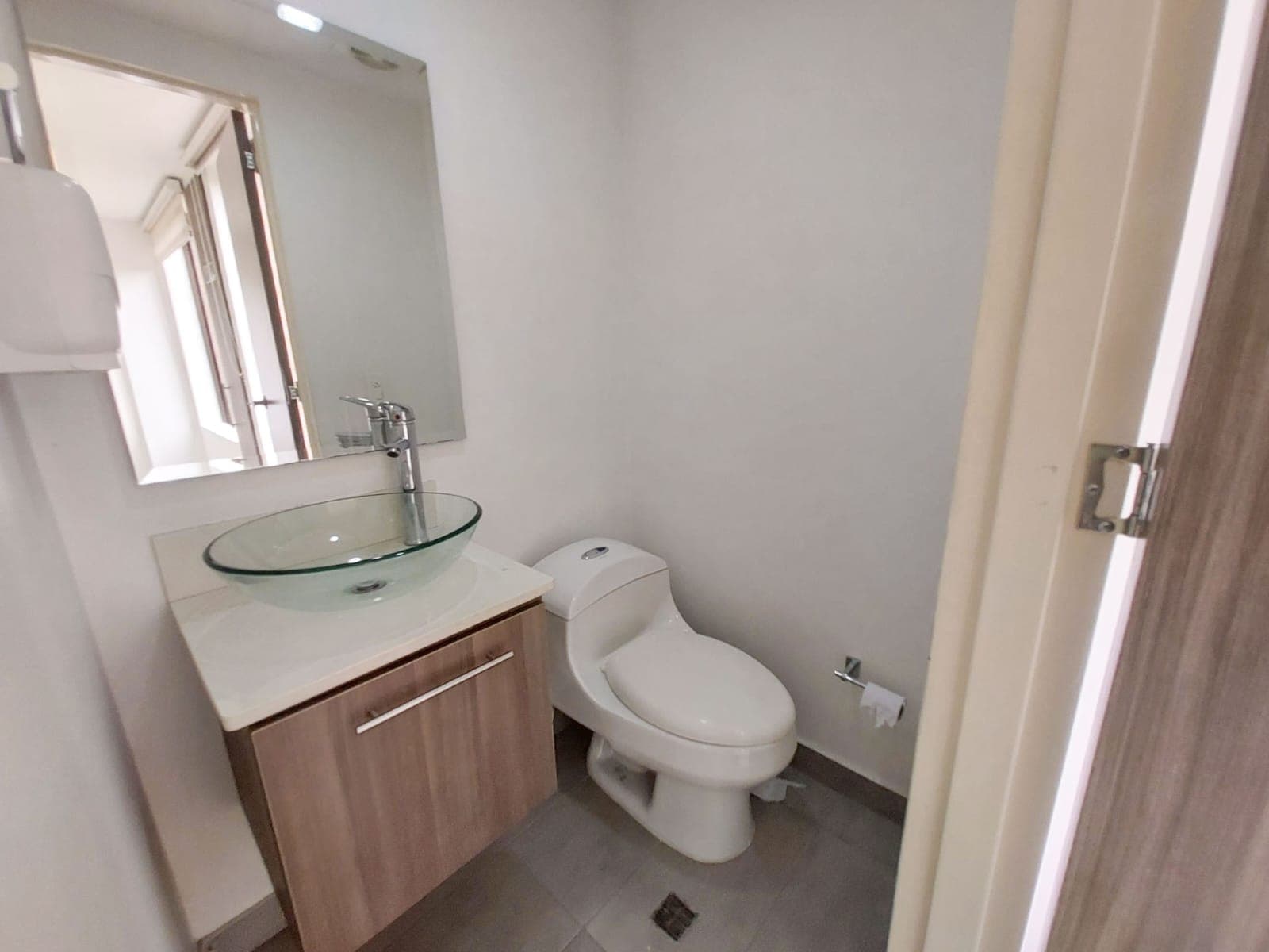 Oficina en arriendo en Milla de Oro, El Poblado, Medellín — foto 2 de 8