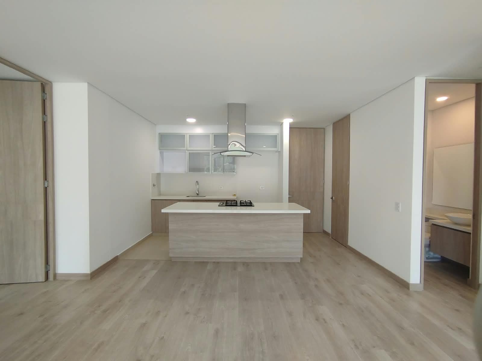 Apartamento en arriendo en El Retiro — foto 1 de 20