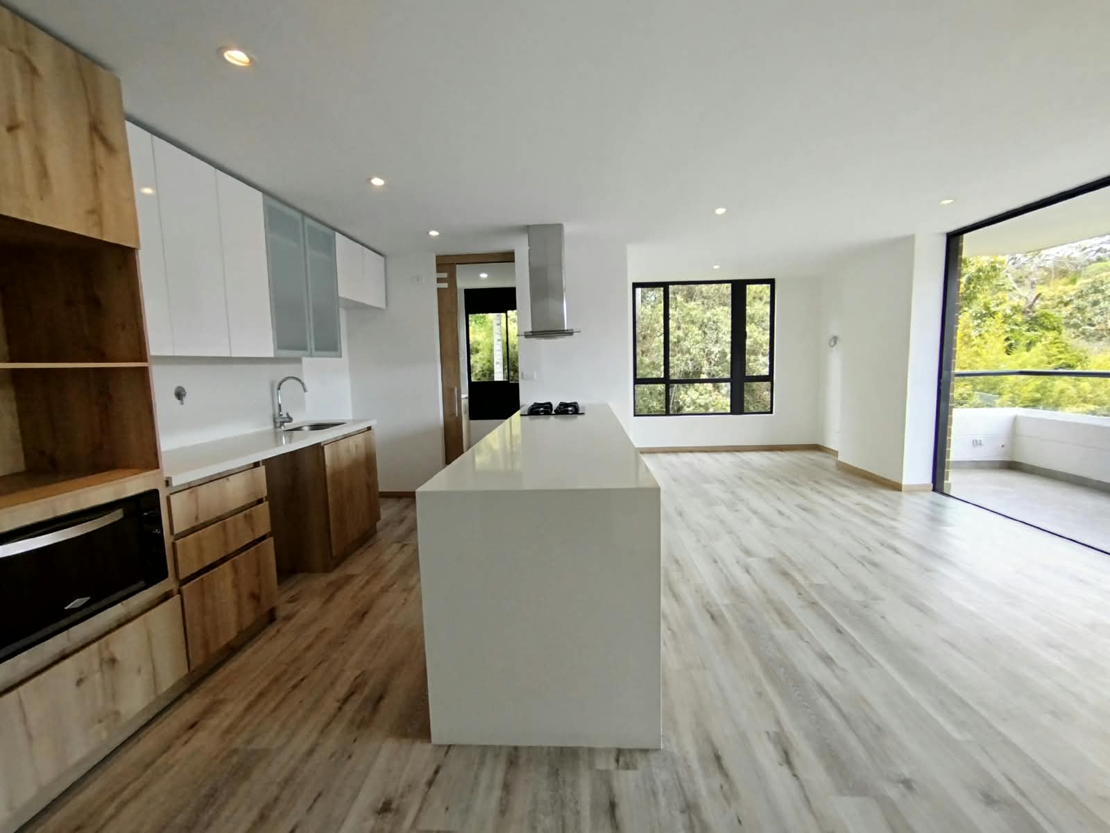 Apartamento en arriendo en El Retiro — foto 1 de 17