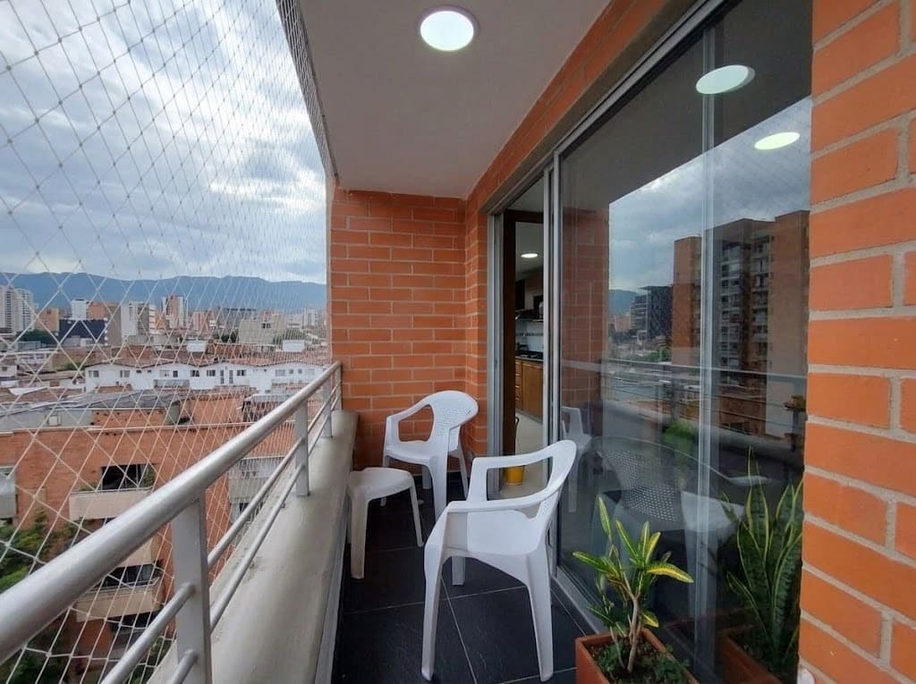 Apartamento en arriendo en Florida Nueva, Laureles, Medellín — foto 3 de 19
