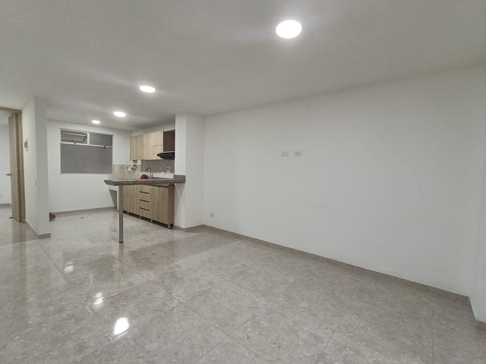 Apartamento en arriendo en Parque Sabaneta — foto 5 de 14