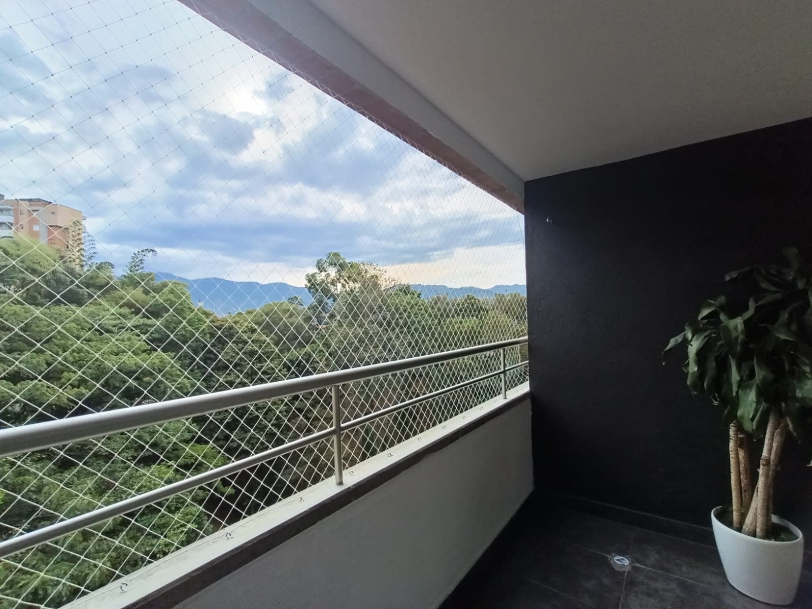 Apartamento en arriendo en Cumbres, Envigado — foto 1 de 20