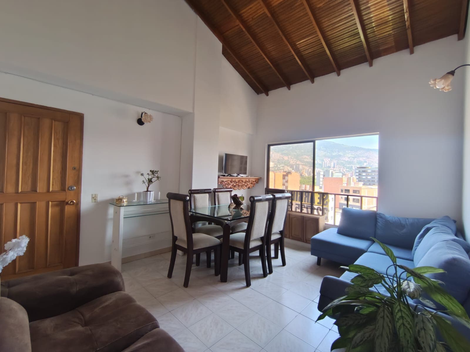 Apartamento en arriendo en Florida Nueva, Laureles, Medellín — foto 5 de 17