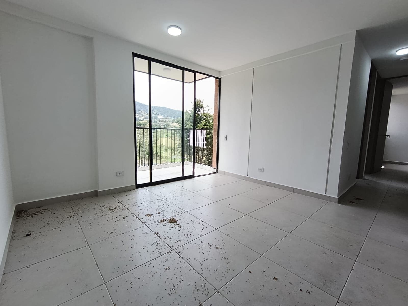 Apartamento en arriendo en El Carmen de Viboral — foto 5 de 12