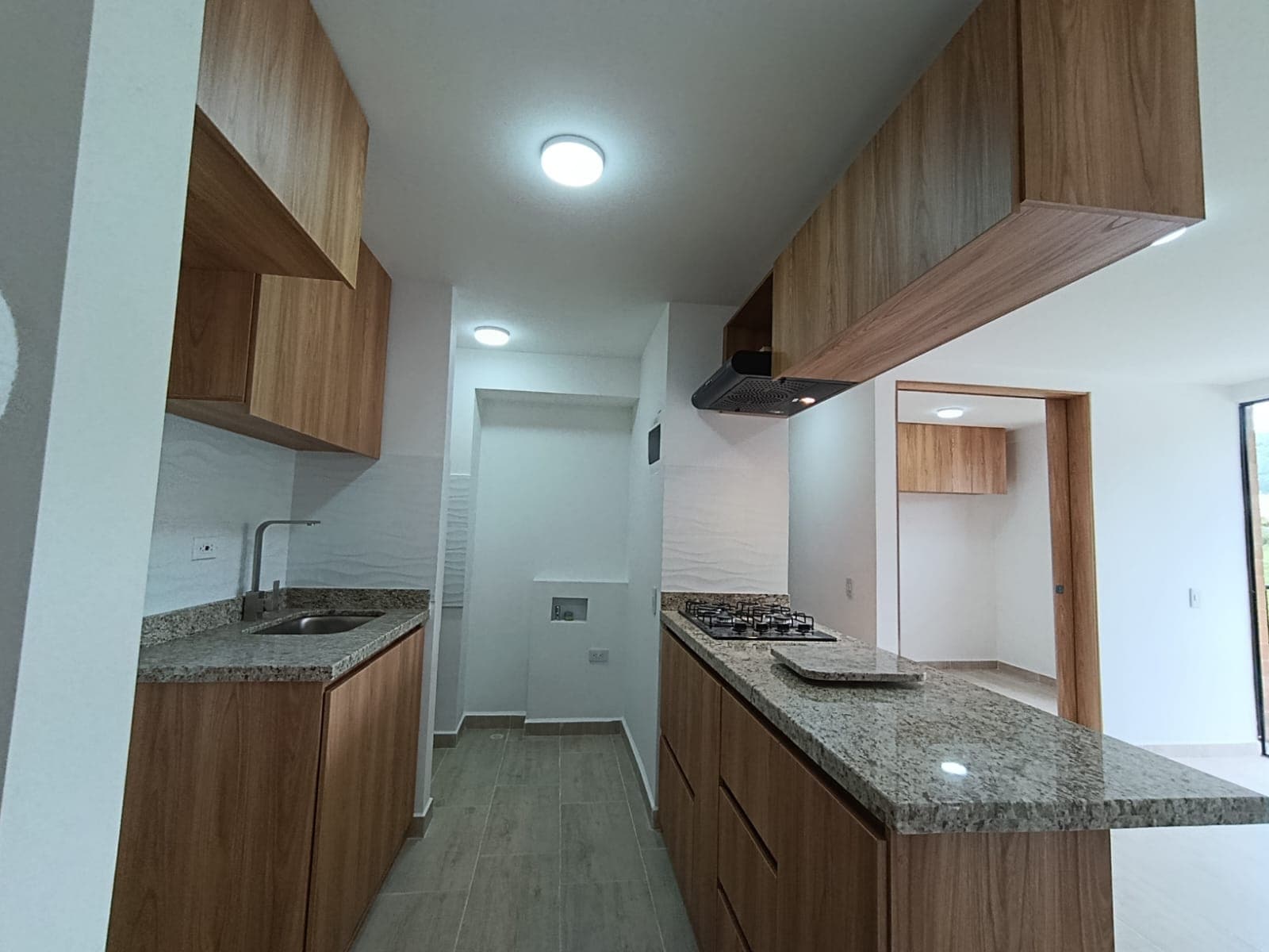 Apartamento en arriendo en El Carmen de Viboral — foto 1 de 8