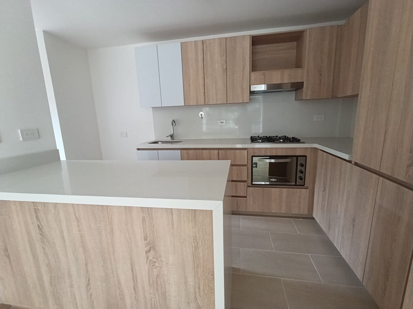 Apartamento en arriendo en Camino Verde, Envigado — foto 2 de 16