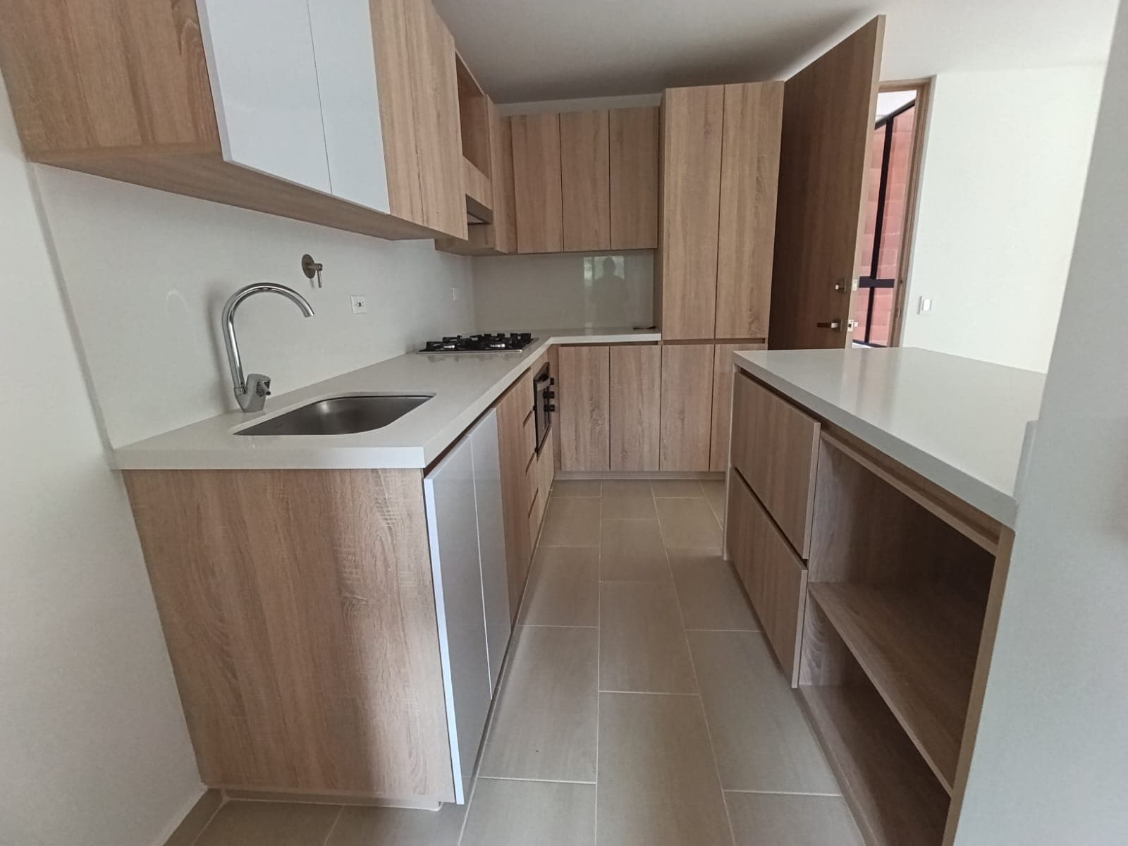 Apartamento en arriendo en Camino Verde, Envigado — foto 3 de 16