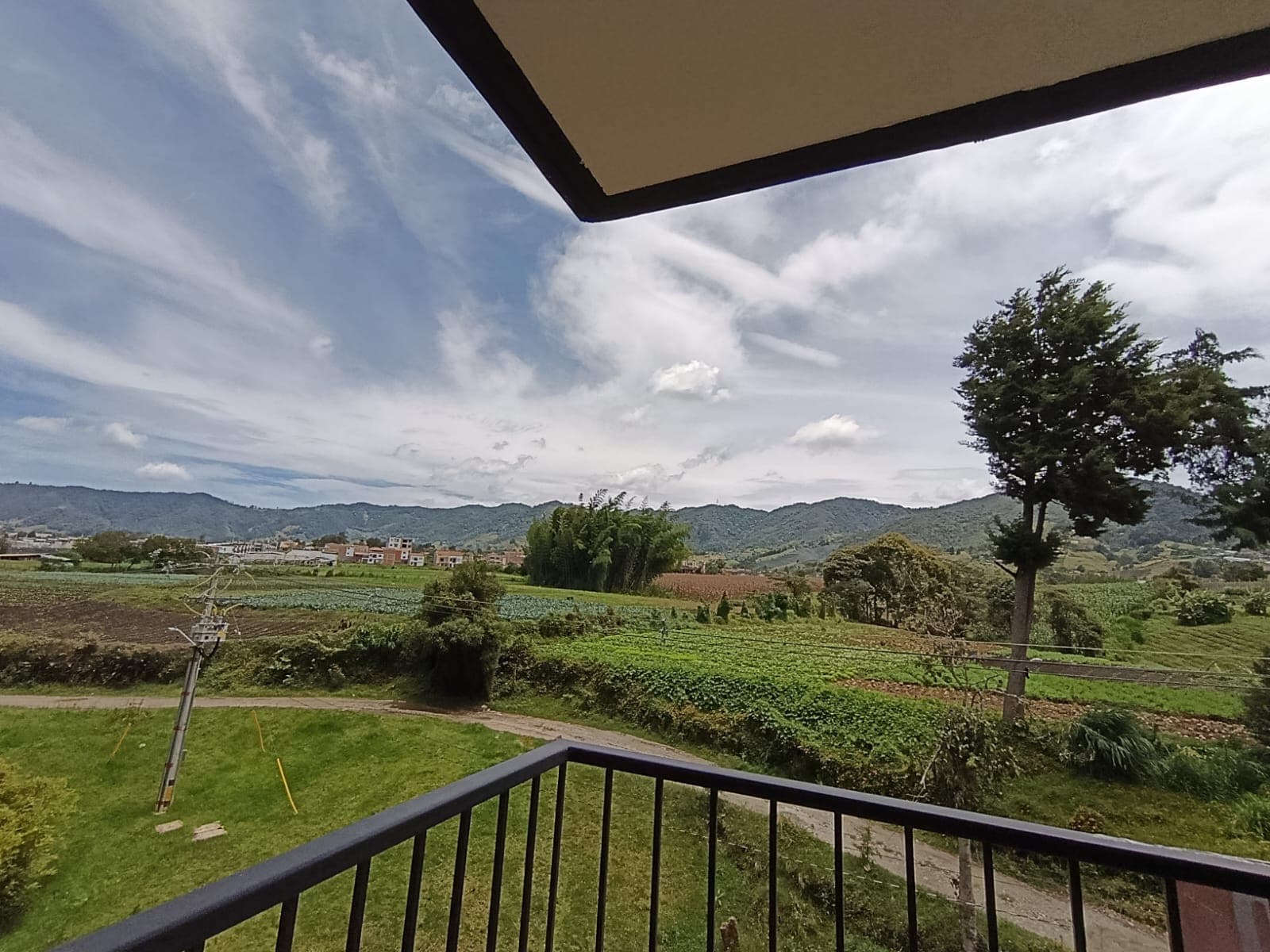 Apartamento en arriendo en El Carmen de Viboral — foto 1 de 8