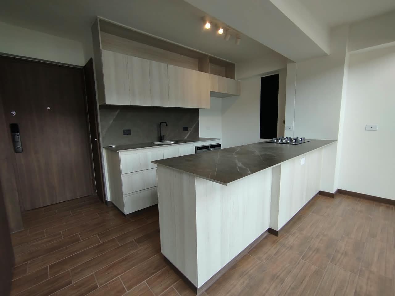 Apartamento en arriendo en El Retiro — foto 1 de 20