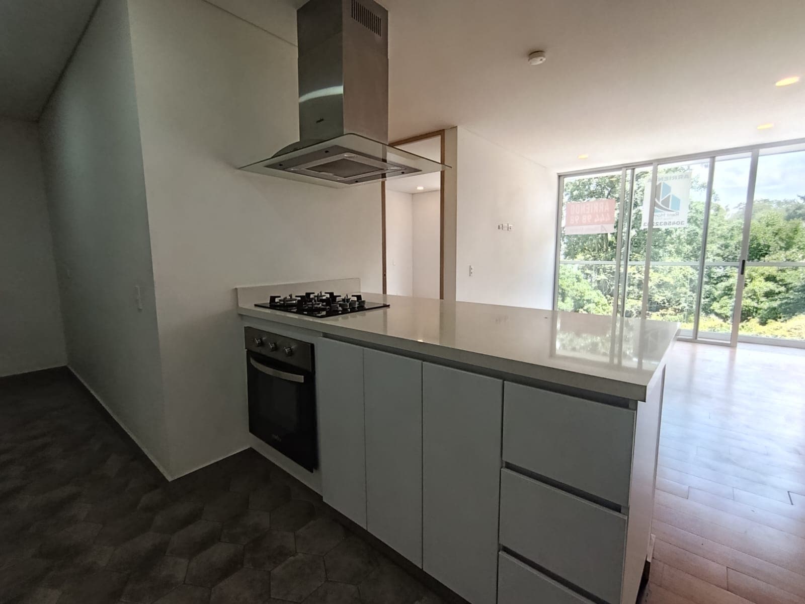 Apartamento en arriendo en La Frontera, El Poblado, Medellín — foto 3 de 12