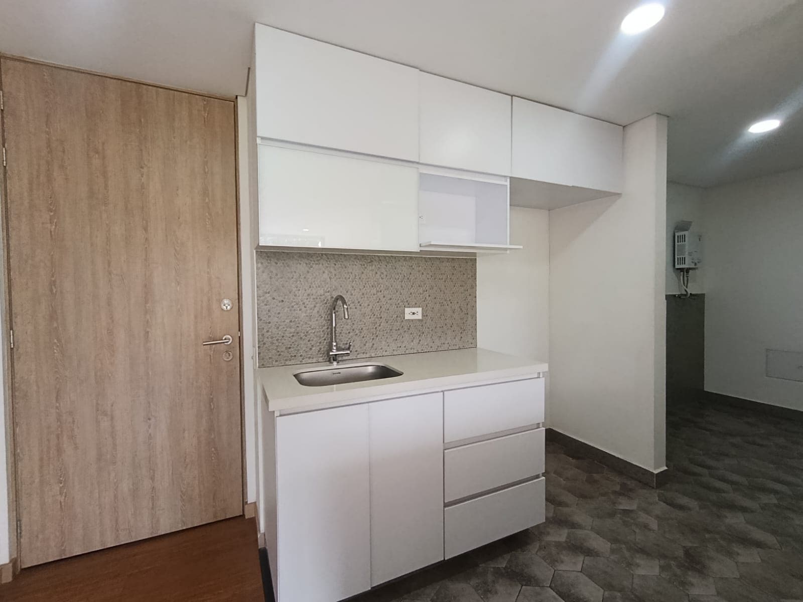Apartamento en arriendo en La Frontera, El Poblado, Medellín — foto 4 de 12
