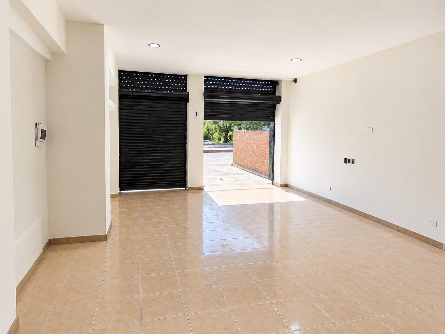 Local en arriendo en La Castellana, Laureles, Medellín — foto 4 de 8
