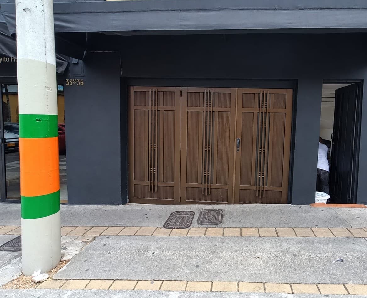 Local en arriendo en Parque de Envigado — foto 1 de 11