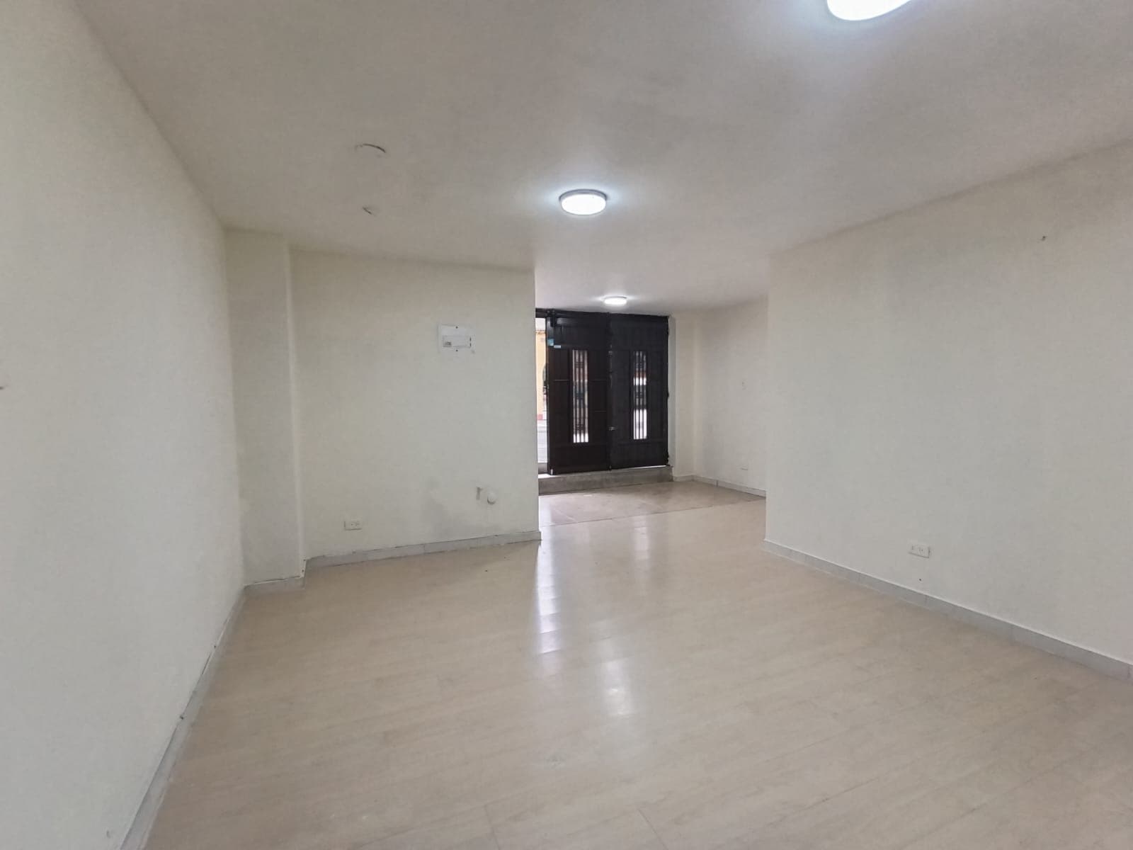 Local en arriendo en Parque de Envigado — foto 3 de 11