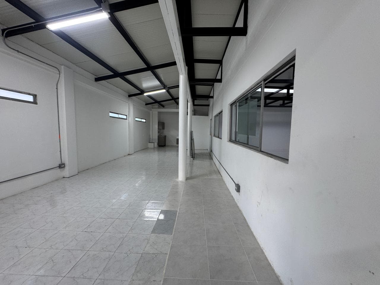 Local en arriendo en Patio Bonito, El Poblado, Medellín — foto 4 de 20
