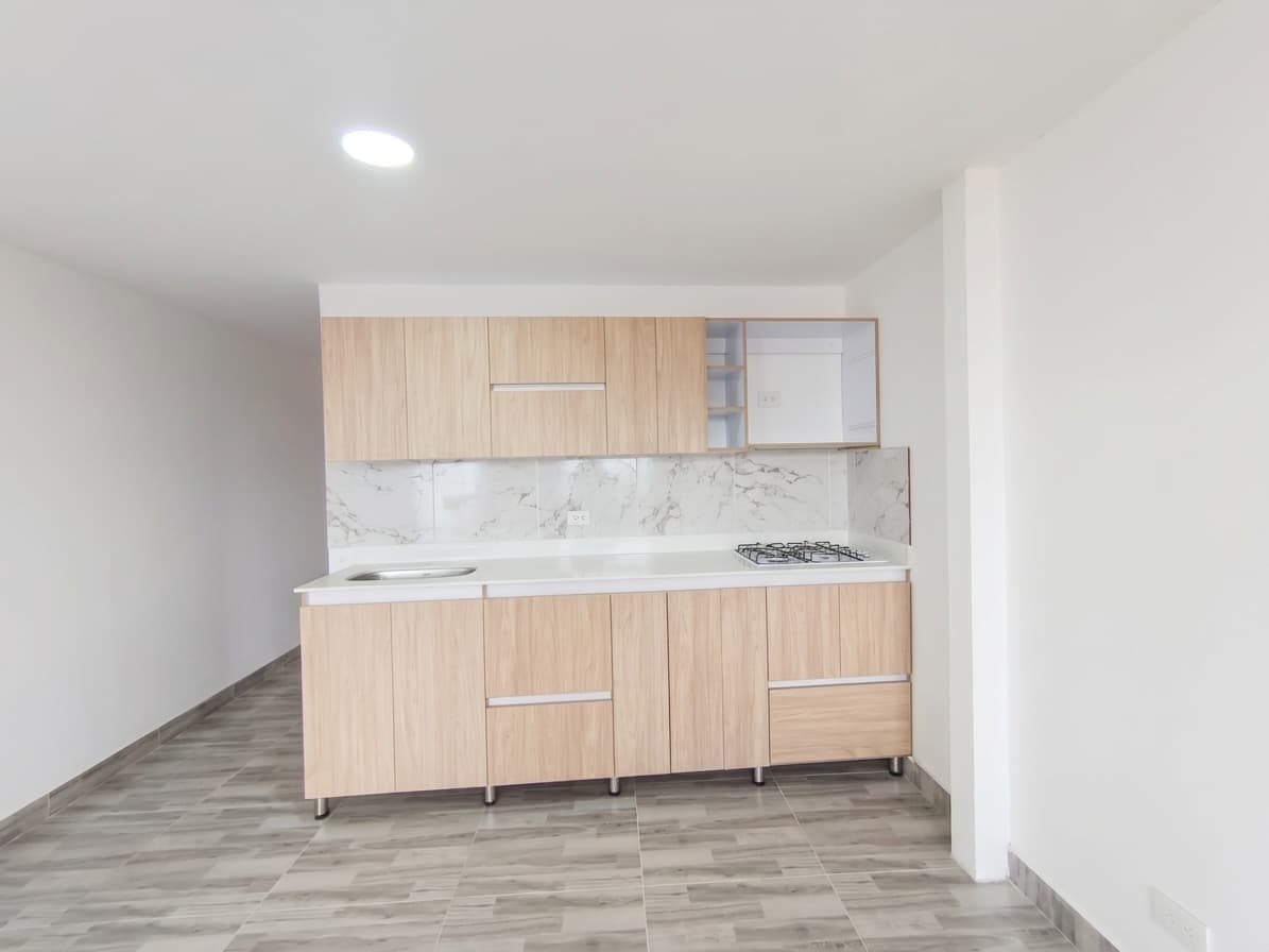 Apartamento en arriendo en Santa Mónica, La America, Medellín — foto 2 de 11
