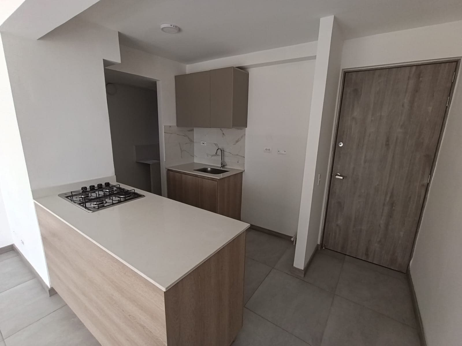 Apartamento en arriendo en Santa Ana Bello — foto 1 de 15