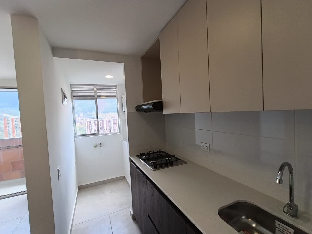 Apartamento en arriendo en Los Puertos, Bello — foto 2 de 16