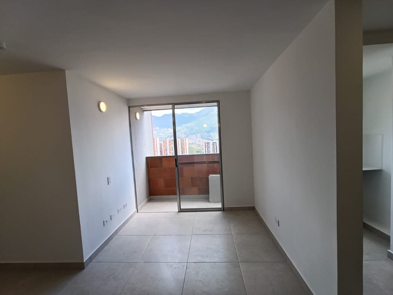 Apartamento en arriendo en Los Puertos, Bello — foto 4 de 16