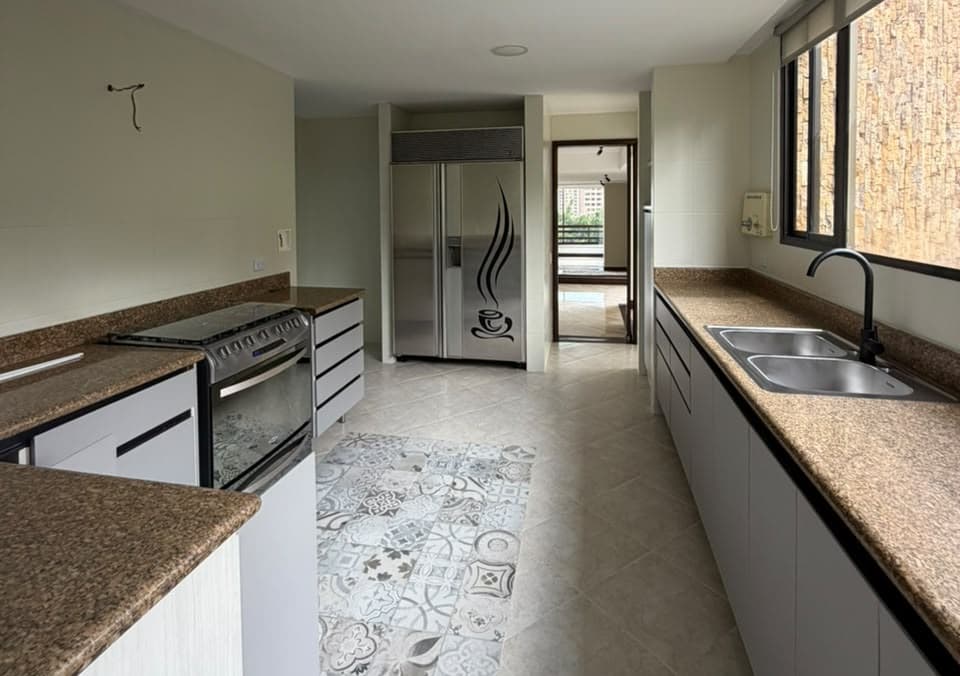 Apartamento en arriendo en San Lucas, El Poblado, Medellín — foto 3 de 20