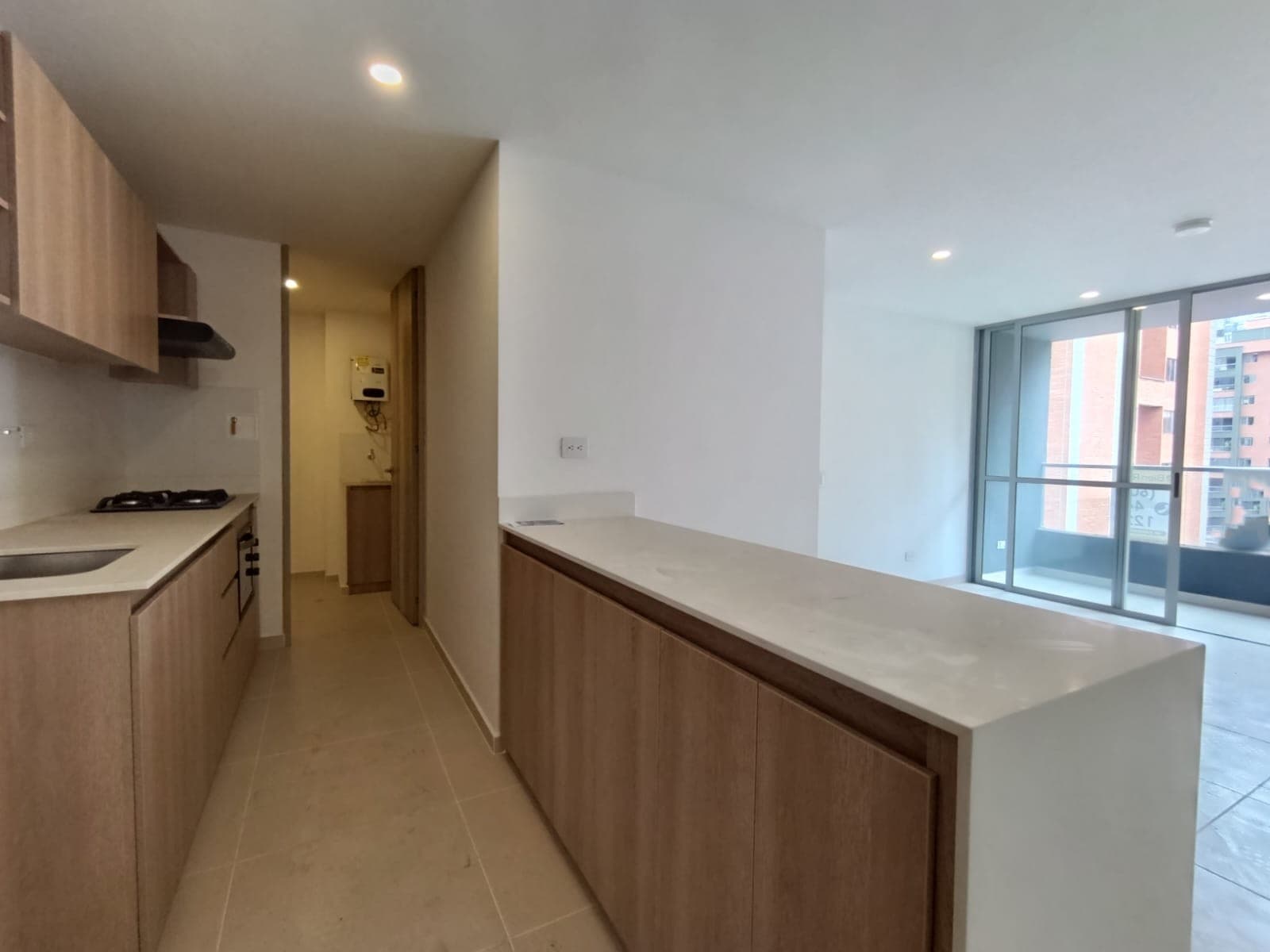 Apartamento en arriendo en Ciudad del Rio, El Poblado, Medellín — foto 1 de 20